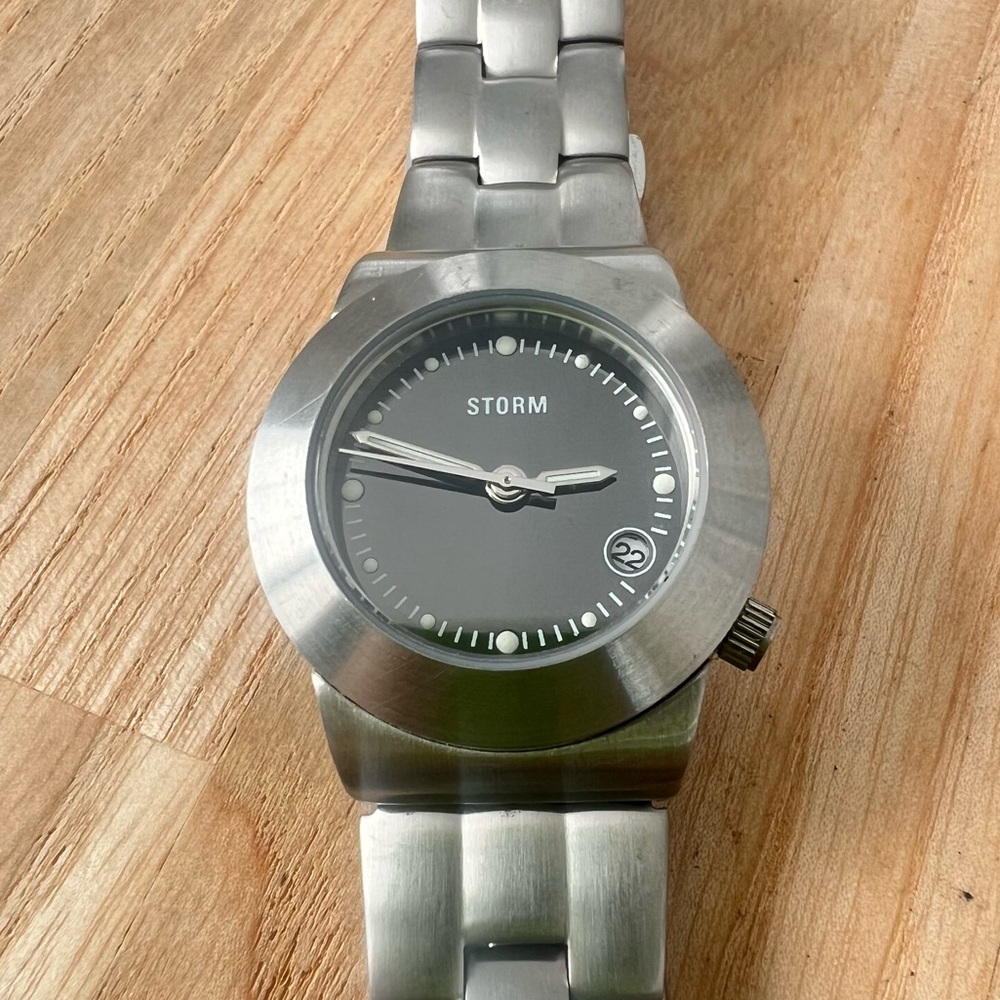Storm of London ladies silver tone dress watch NEW BATTERY